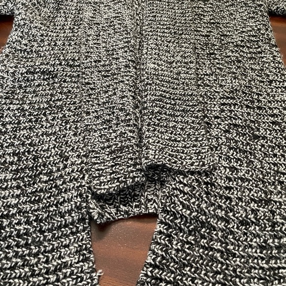 express women’s black and white gray chunky knit open front Cardigan siz small P - Picture 3 of 6